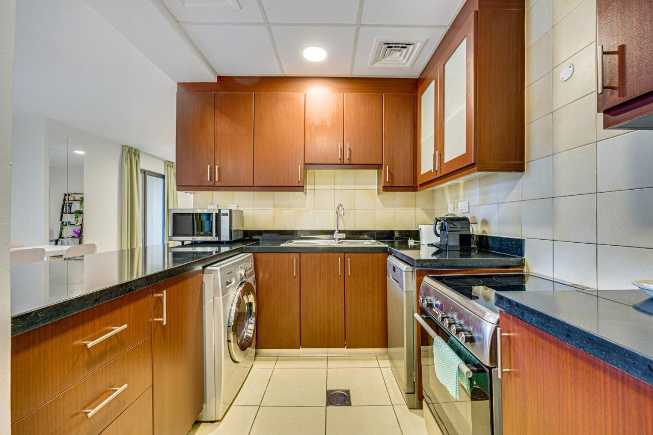 Big Apartment In Murjan, Jbr, Near The Beach ドバイ エクステリア 写真